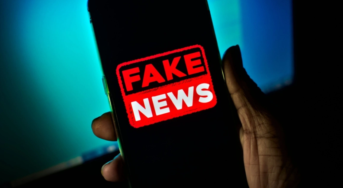 Como o Governo Federal está lidando com as fake news?